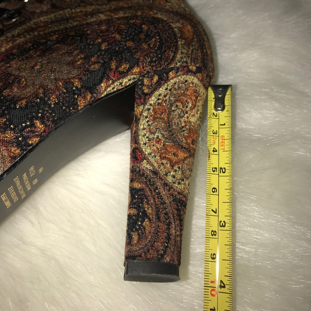 Beautiful Speigel Boots - Picture 8 of 8